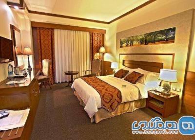 اقامت در کانکت دیلاکس روم هتل تارا اقامت در کانکت دیلاکس روم هتل تارا